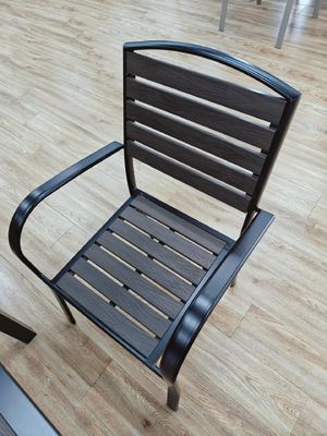 تعریف مجدد در فضای باز: صندلی ها و میزهای باغ WPC Premium