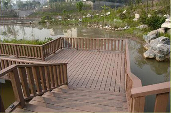 حصار WPC عمودی شمشیربازی UV-Stable برای جامعه مسکونی