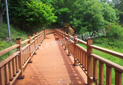 نرده کامپوزیتی درپوش دار 200*200 میلی متری بازیافتی پست حصار WPC