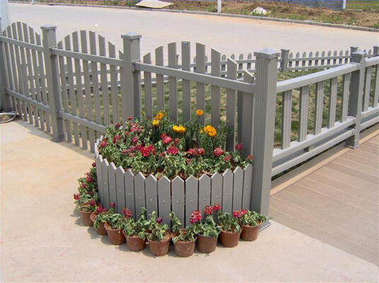 نرده تزئینی ترکیبی اکریلیک WPC برای باغ خانه لوکس