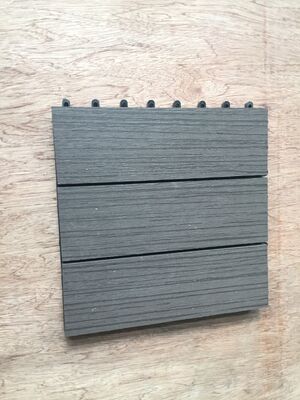 کاشی های عرشه WPC 30x30 سانتی متری در هم تنیده کف پاسیو DIY برای فضاهای بیرونی خانه